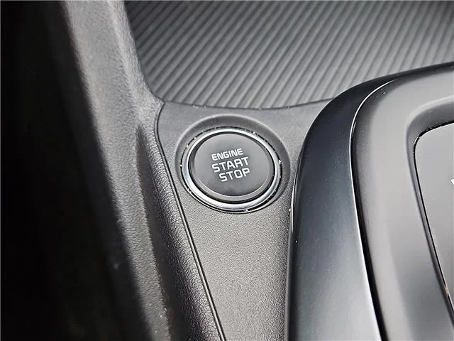 Used 2025 White KIA LXS (IVT) image 20