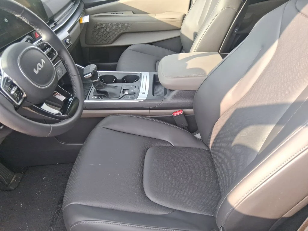 Used 2026  Kia LX image 16