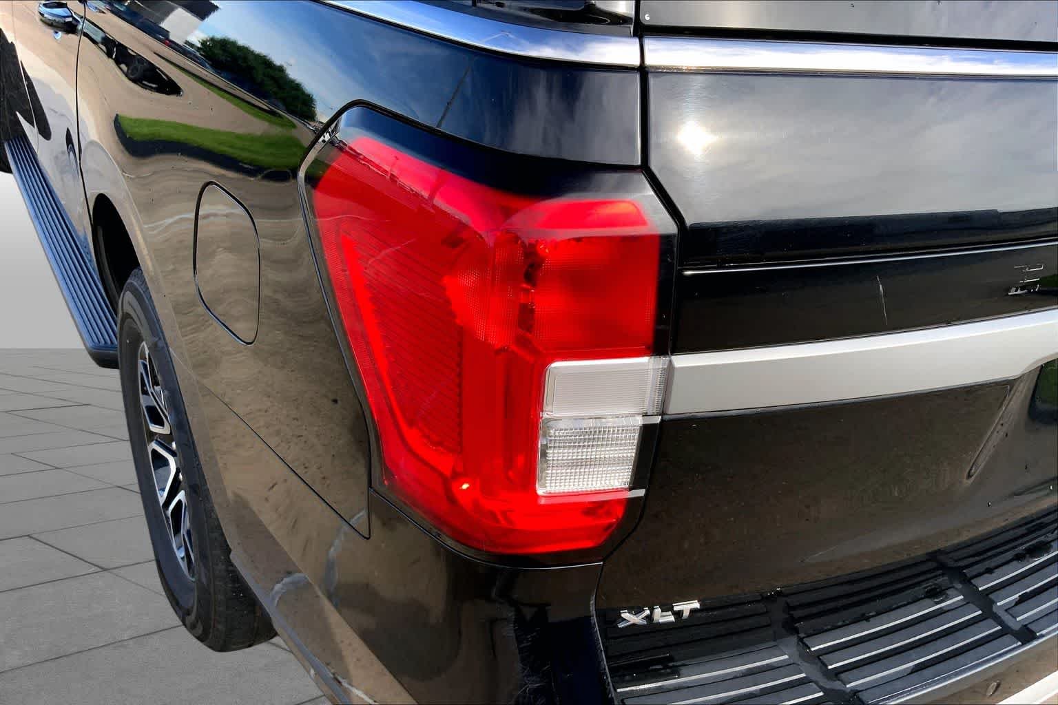 Certified Used 2024 Agate Black Metallic Ford XLT image 28
