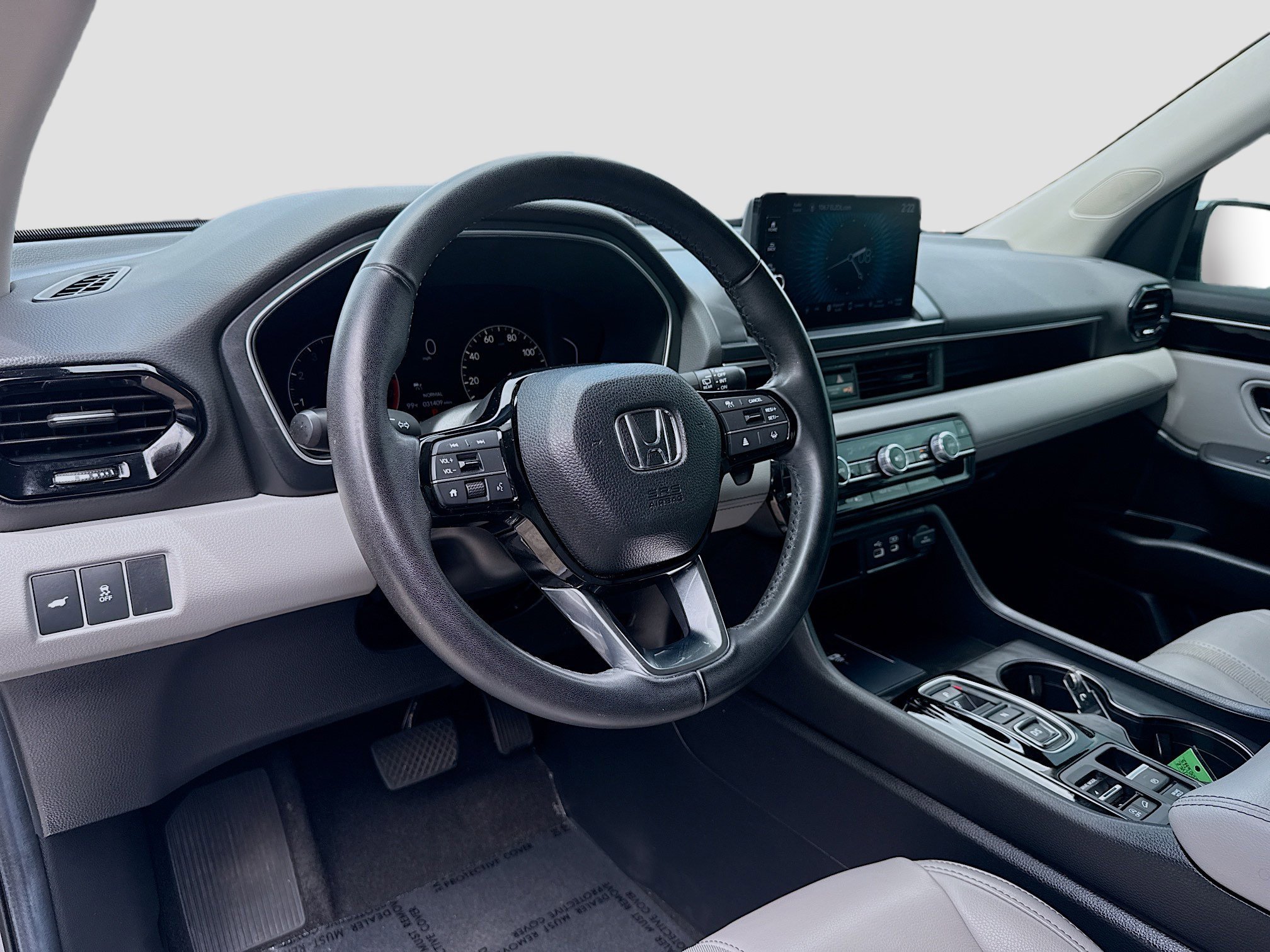 Used 2024 Lunar Silver Metallic Honda EX-L 8 Passenger image 9