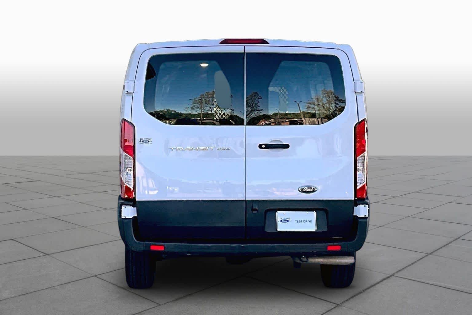 Used 2023 Oxford White Ford  image 5