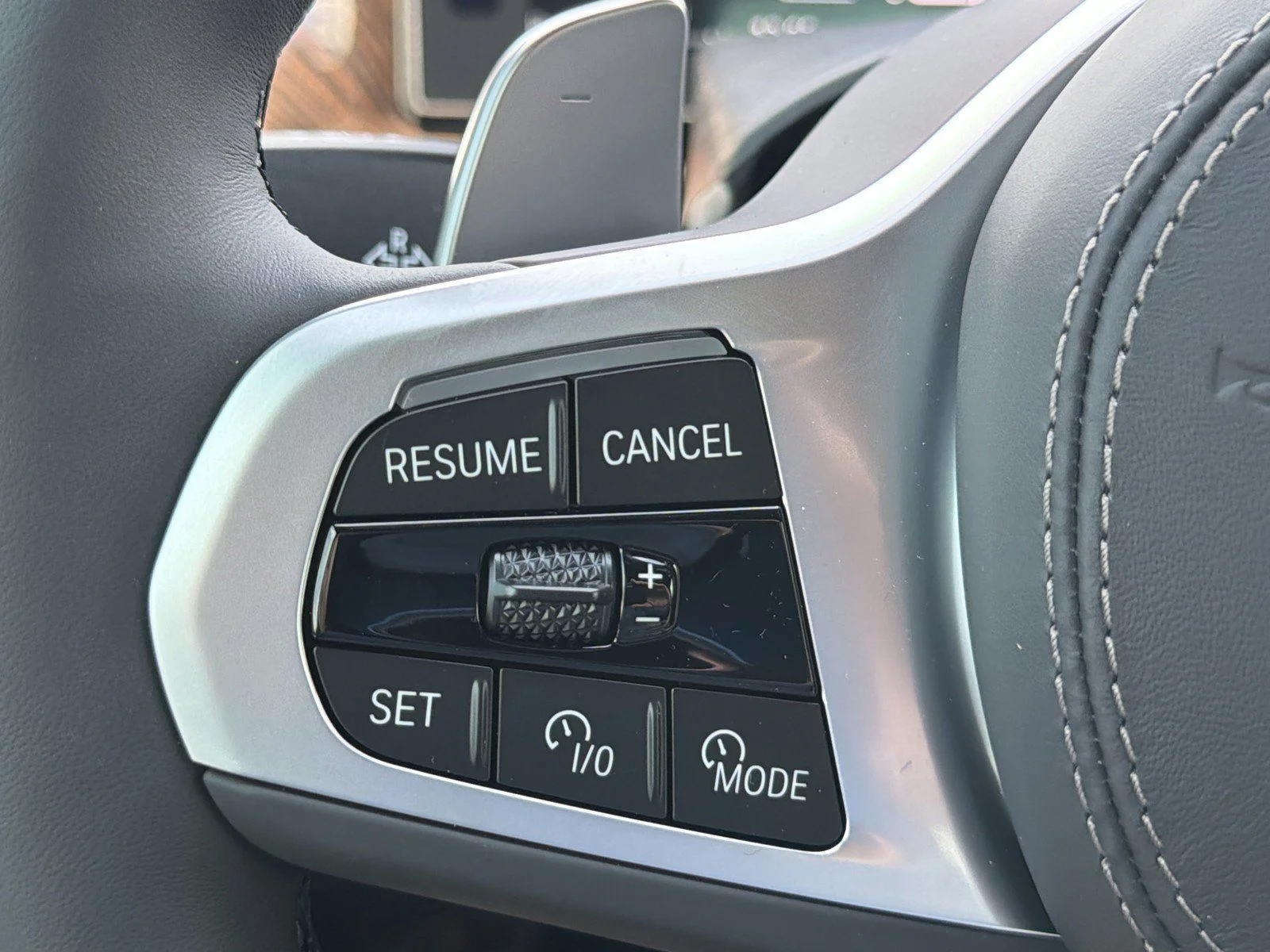 New 2026 Dravit Grey Metallic BMW sDrive40i image 33