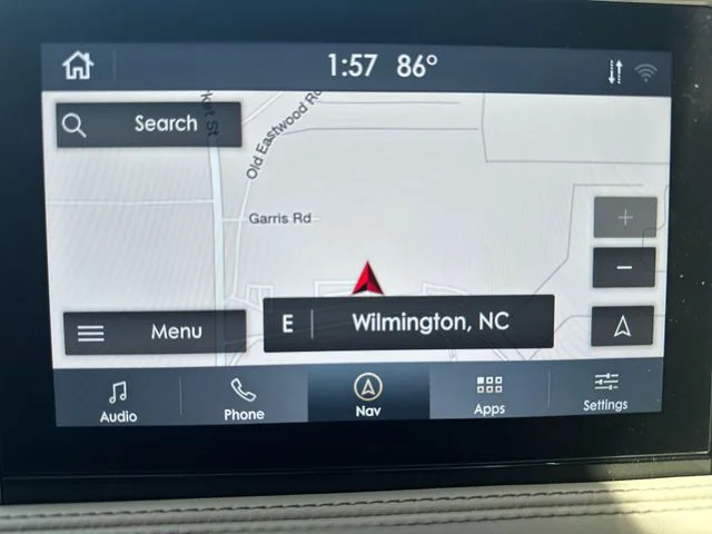 Used 2020 White Lincoln Standard image 19