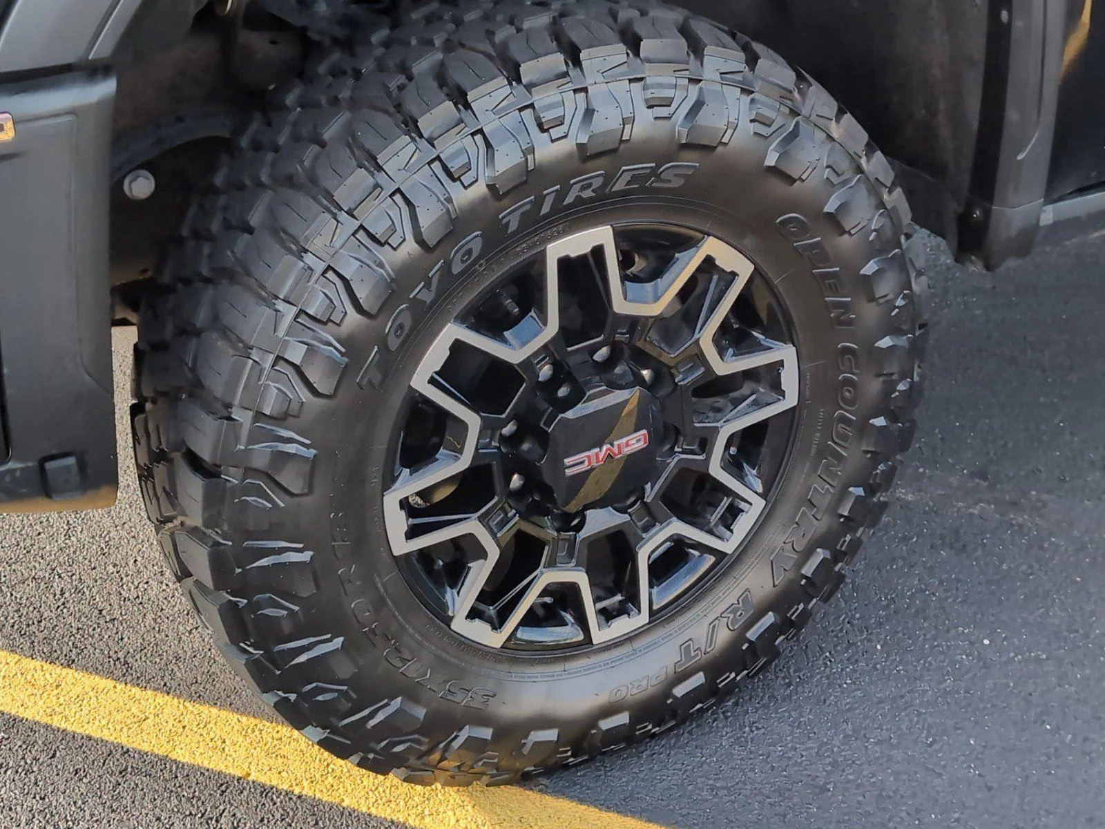 Used 2025 Onyx Black GMC AT4X image 12