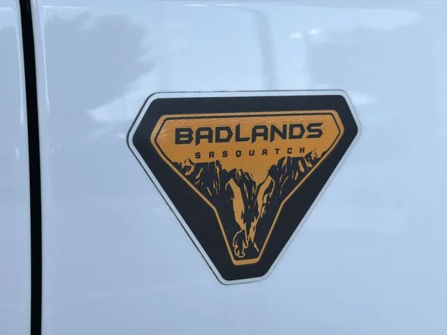 Used 2024 White Ford Badlands image 41