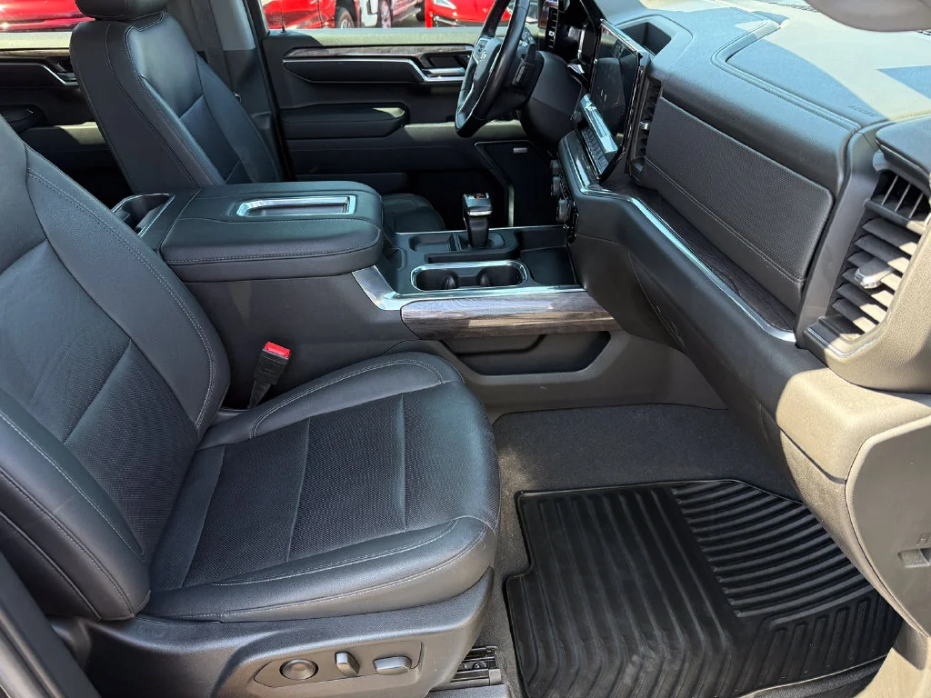 Used 2022 Gray Chevrolet LTZ image 18
