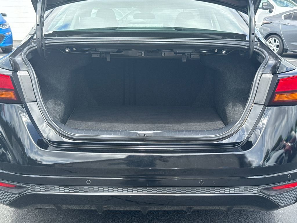 Used 2023 Black Nissan 2.5 SV image 11