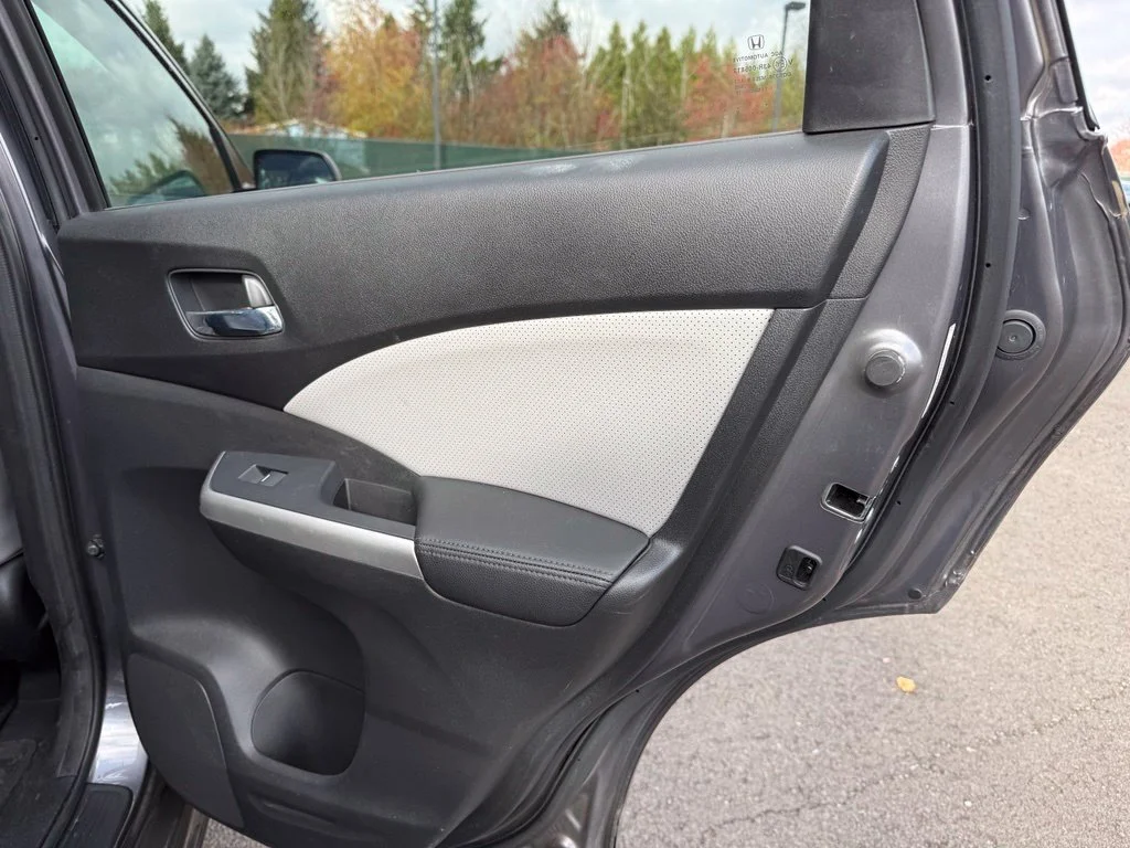 Used 2015 Modern Steel Metallic Honda EX-L image 23
