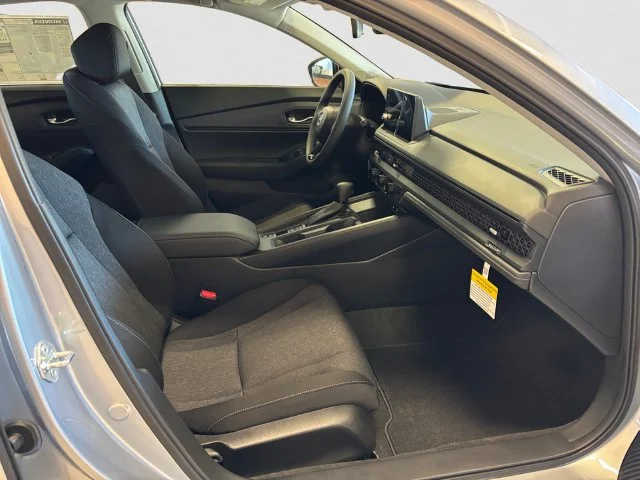 New 2026 Silver Honda SE image 15