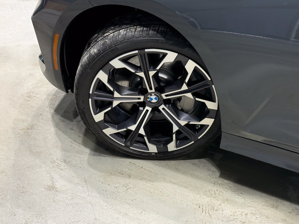 2026 BMW 3 Series 330i - Photo 7