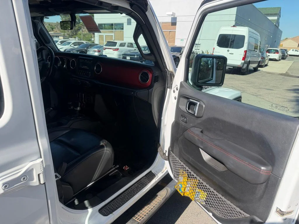 Used 2021 White Jeep Unlimited Rubicon image 16