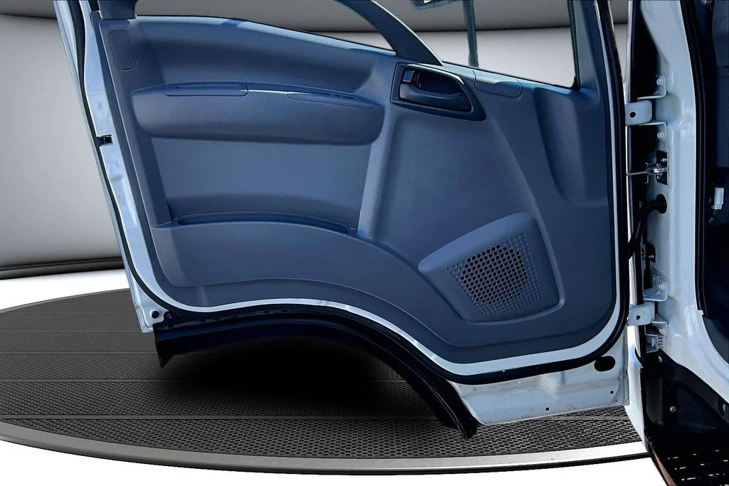 2022 Isuzu NRR - Photo 14