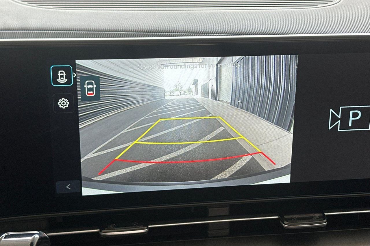 New 2027  Hyundai SE FWD image 18