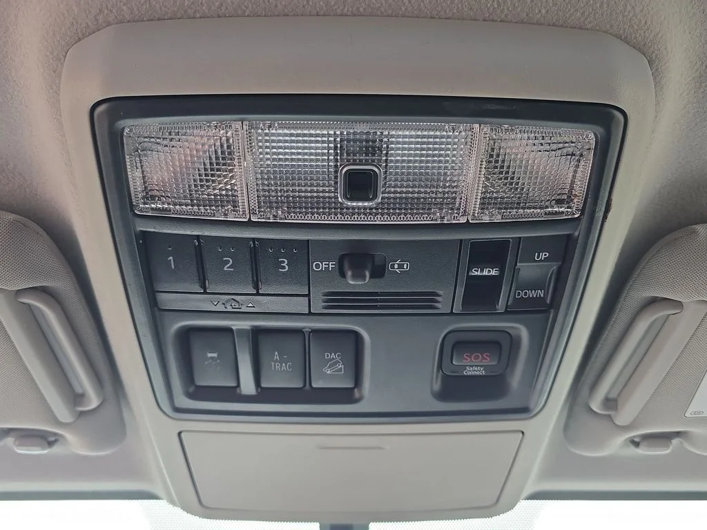 2015 Toyota 4Runner Limited - Photo 36