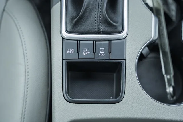 Used 2018 Blue Kia EX image 25