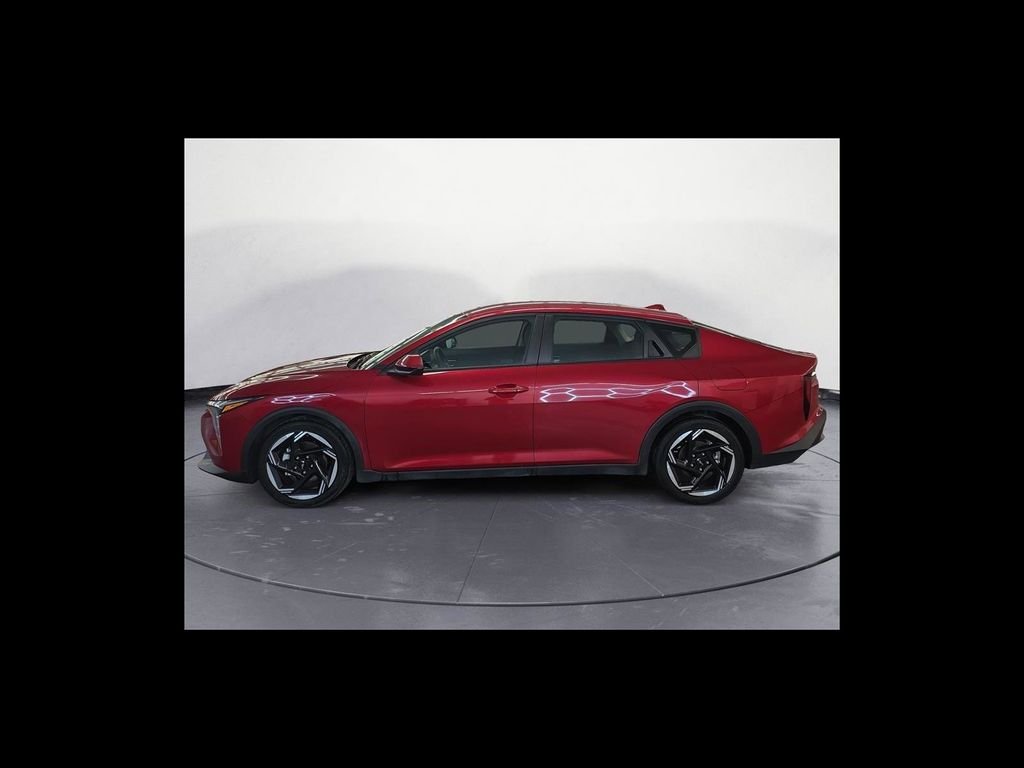 Used 2025 Red Kia EX image 3