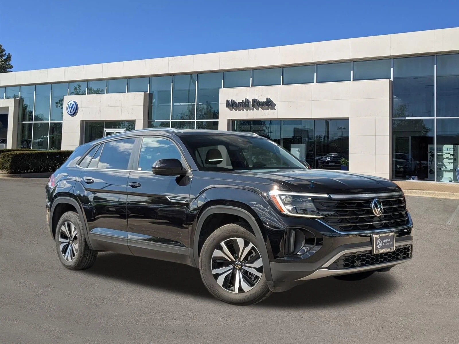 2026 Volkswagen Atlas Cross Sport 2.0T SE's photo