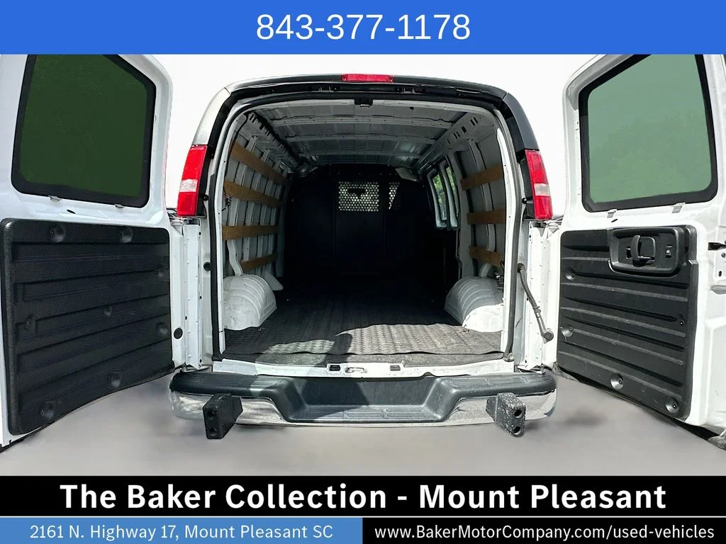 Used 2023 Summit White GMC Work Van image 22