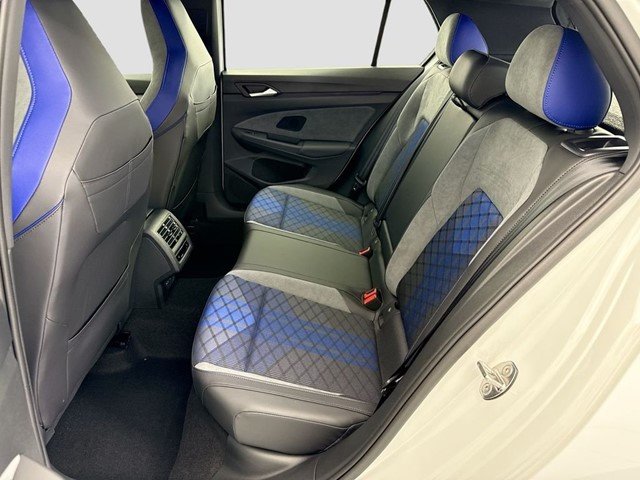 New 2026 Pure White Volkswagen 2.0T image 20