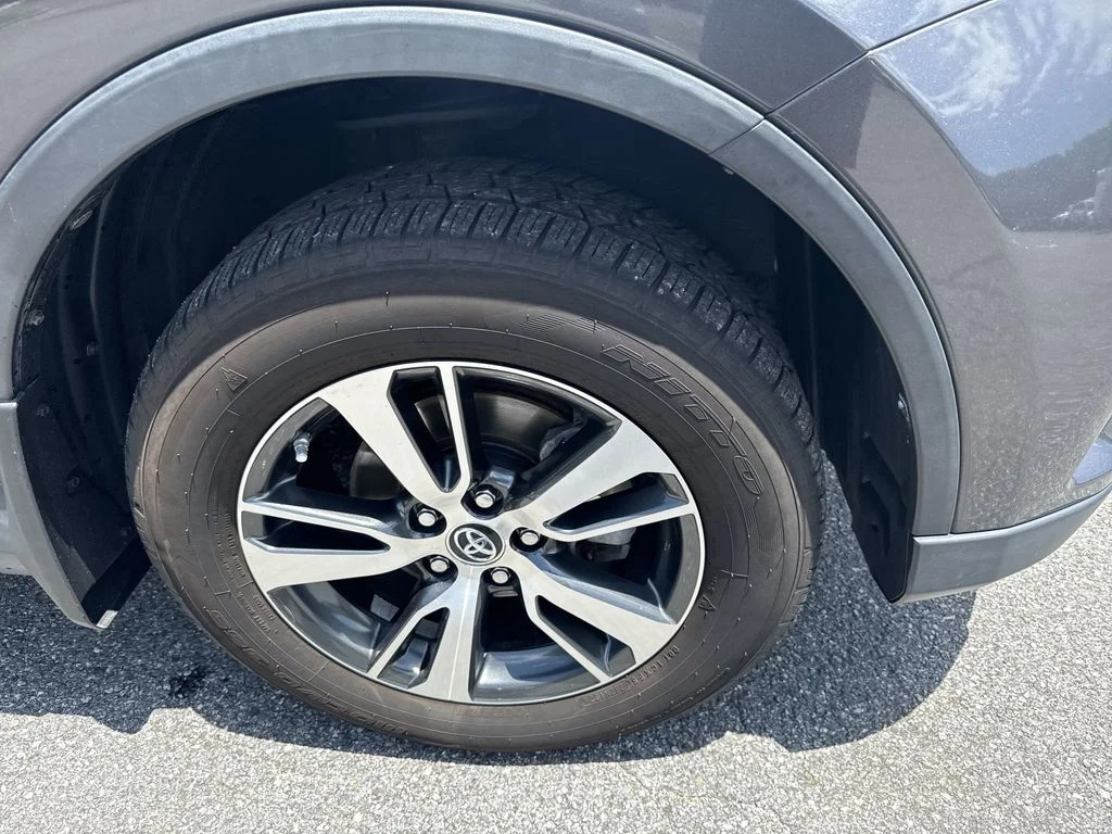 Used 2017 Gray Toyota XLE image 12