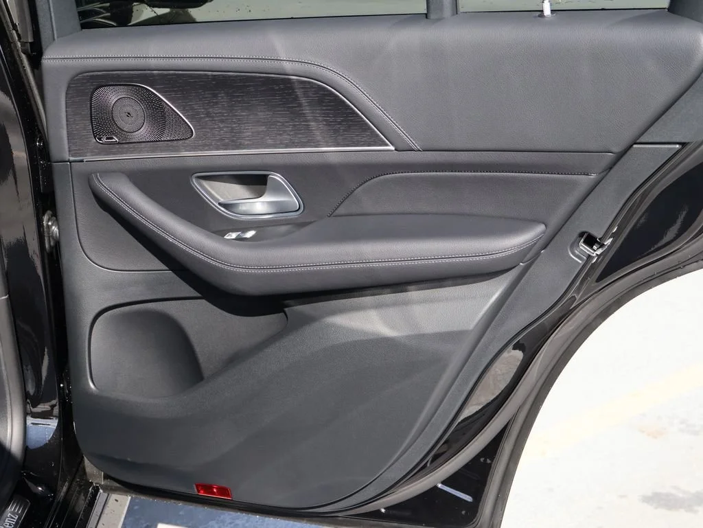 New 2026 Obsidian Black Metallic Mercedes-Benz GLE 580 image 54