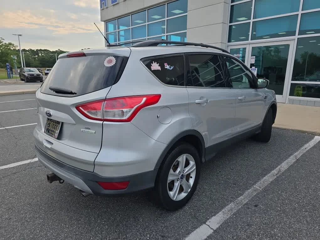 Used 2014 Ingot Silver Metallic Ford SE image 5