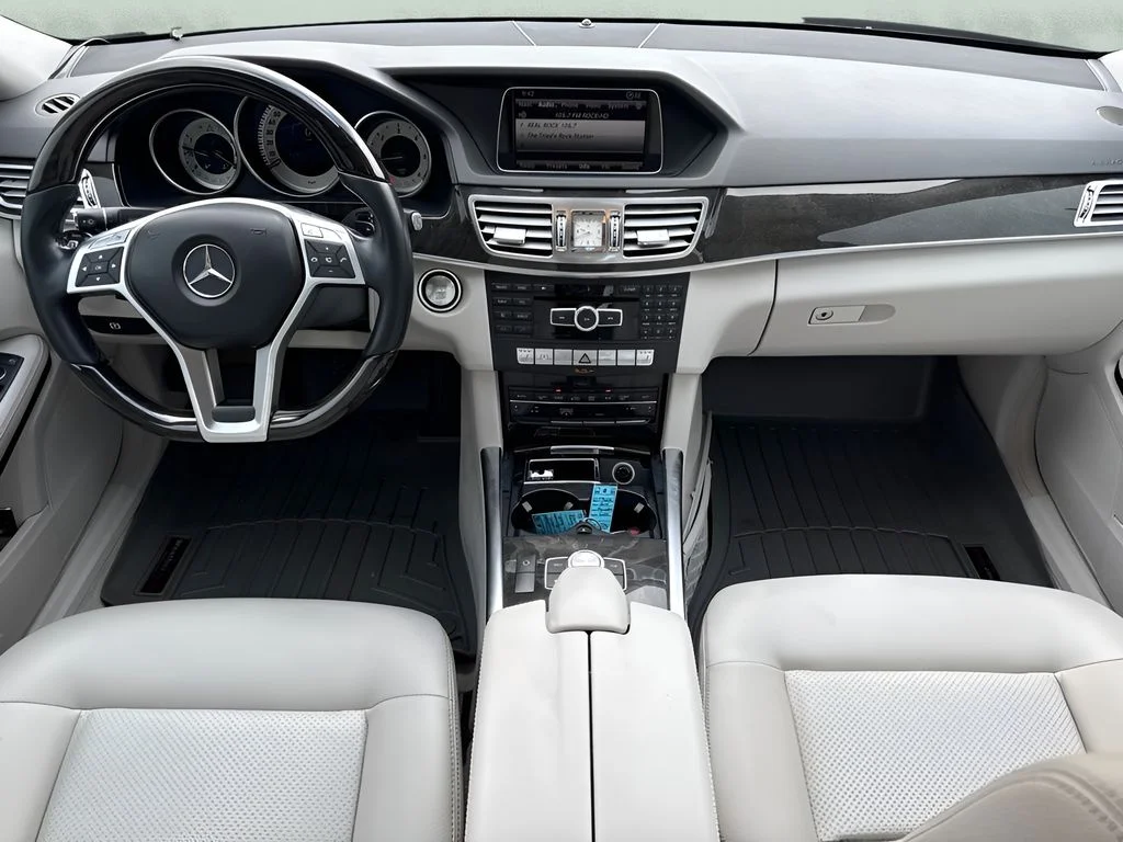 Used 2014  Mercedes-Benz E 250 image 16