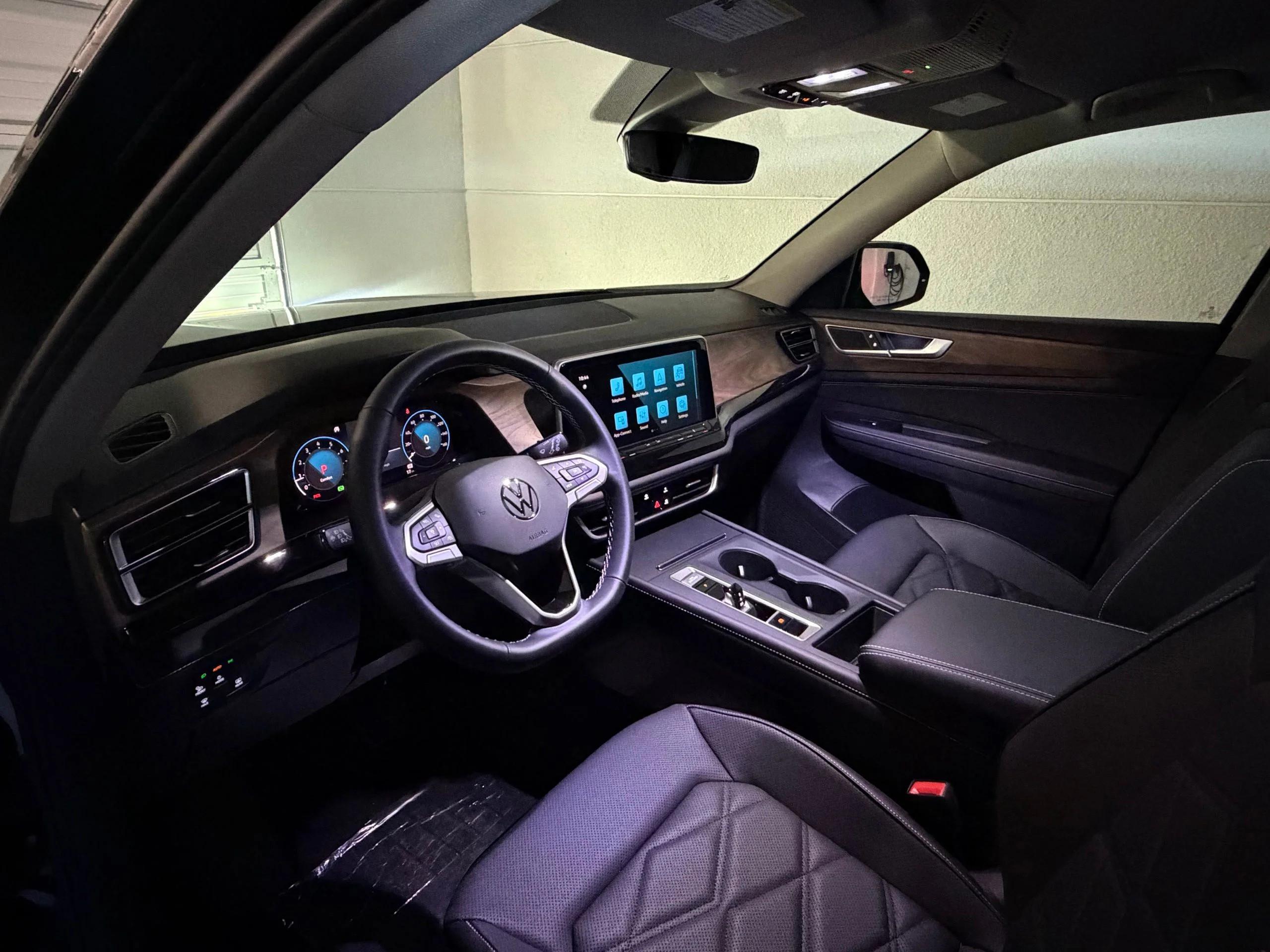 New 2026 Black Volkswagen 2.0T SE image 50