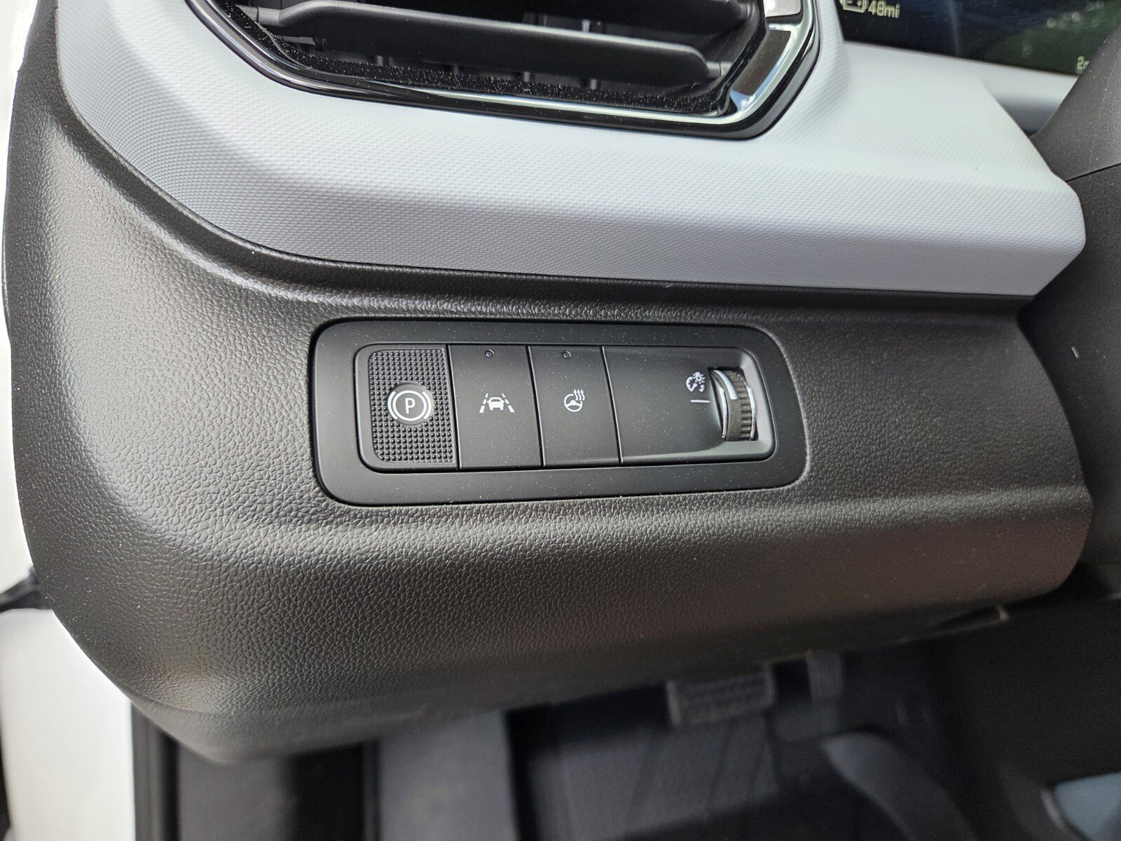 2027 Chevrolet Bolt LT - Photo 26