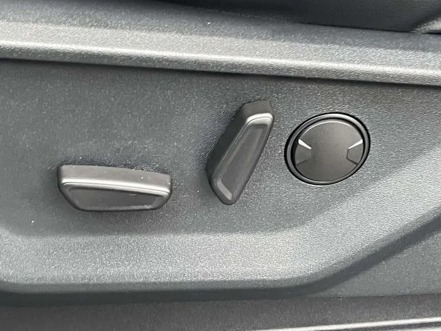 New 2026 Agate Black Metallic Ford Lariat® image 17