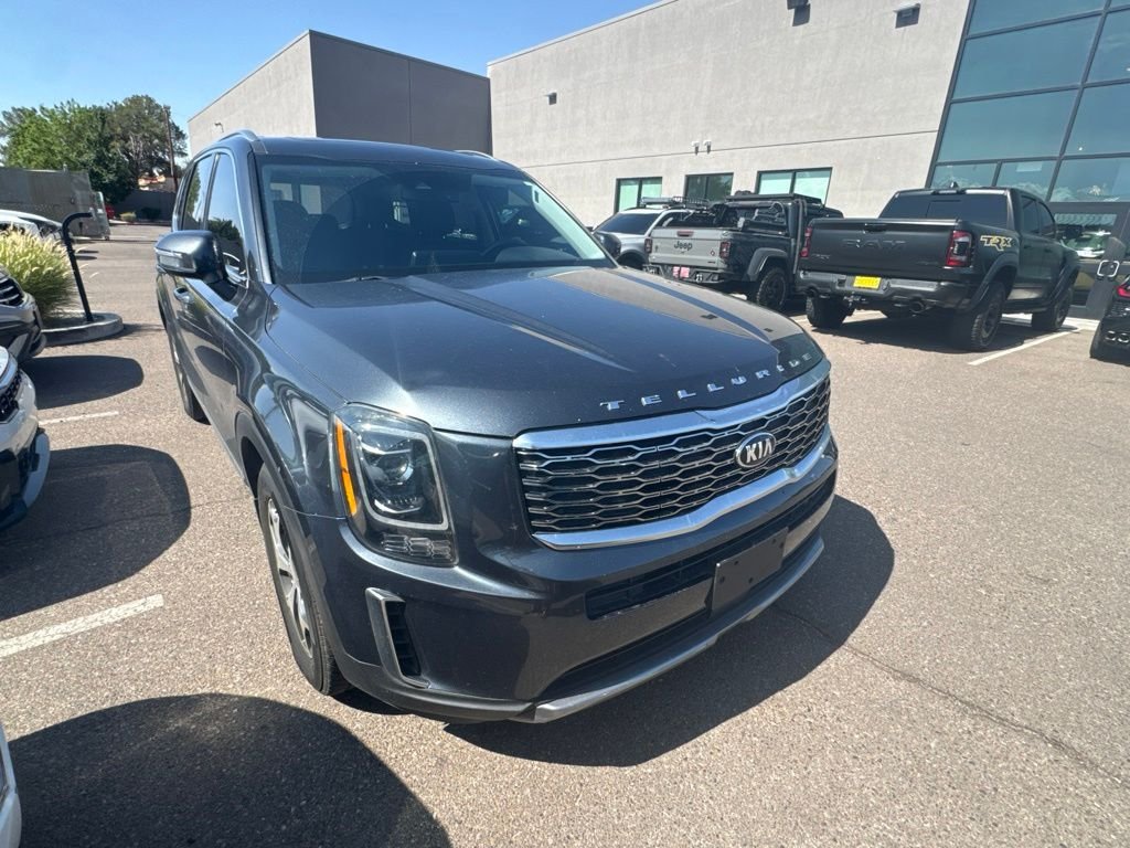 Used 2020 Gray Kia EX image 4