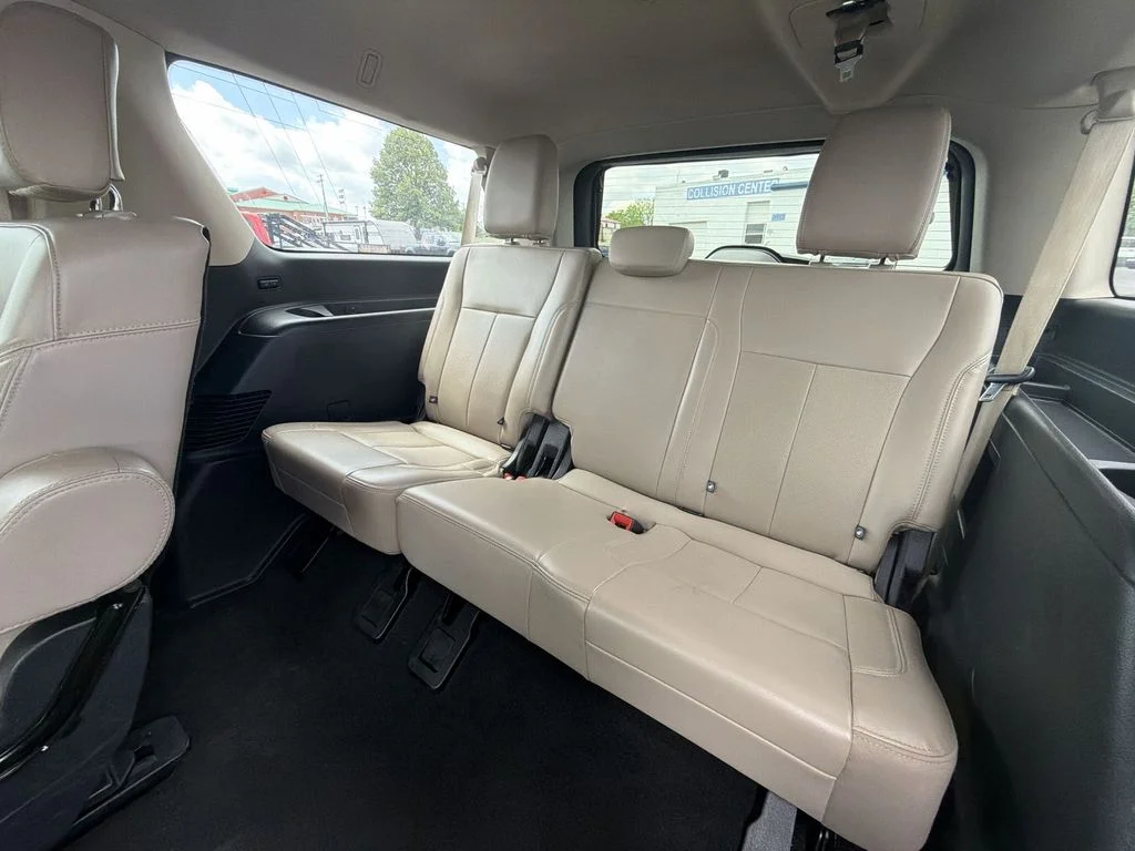 Used 2024 Gray Ford XLT image 29