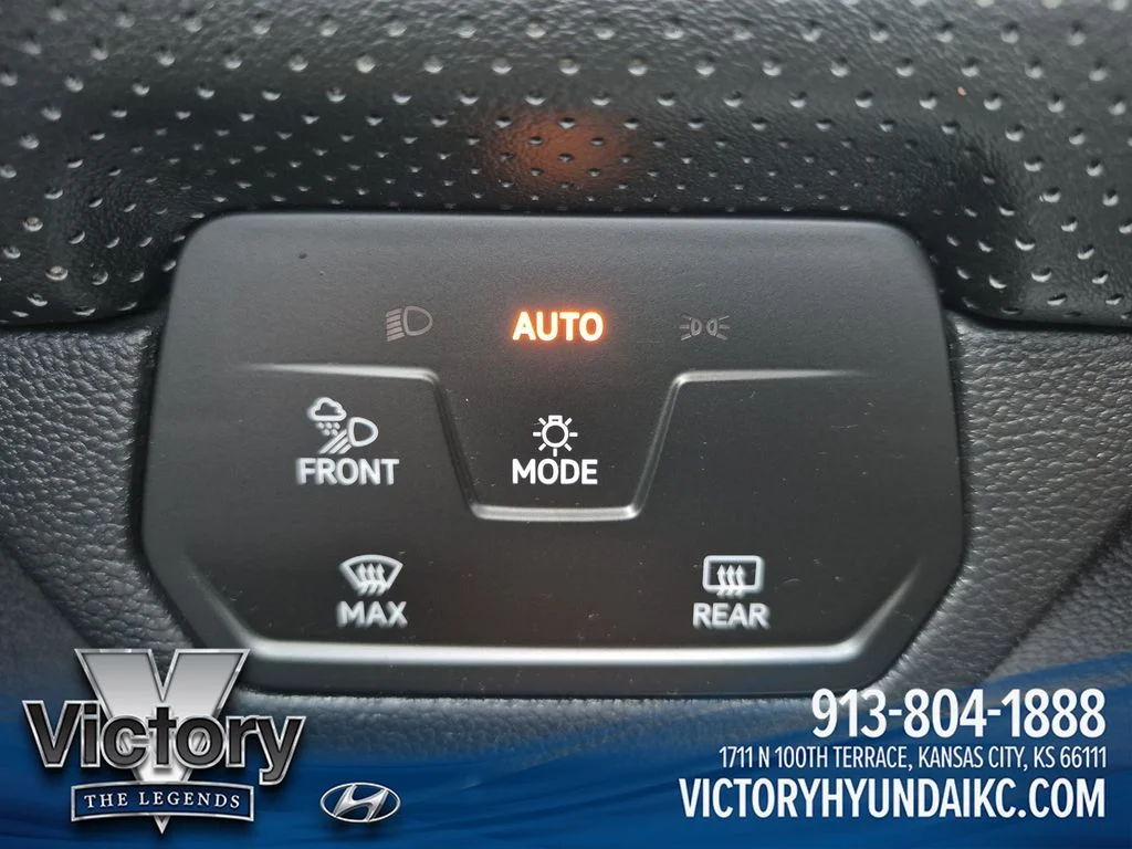 Used 2024 Silver Volkswagen 2.0T SEL image 31