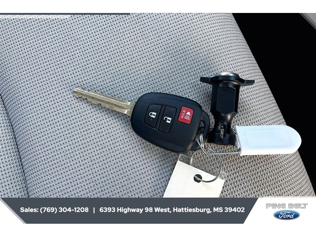 Used 2026 Sonic Silver Toyota L image 10