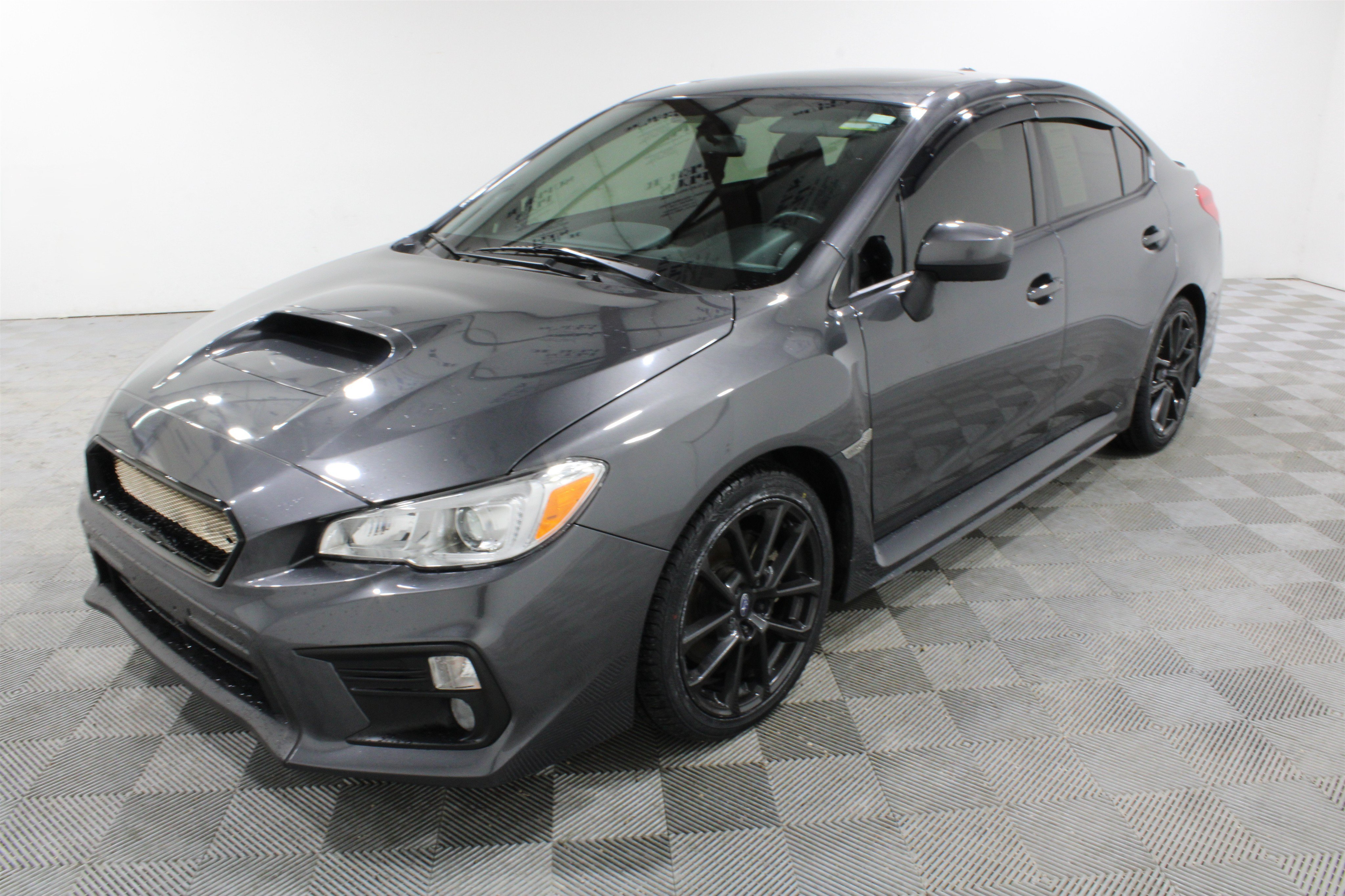 Used 2020 Magnetite Gray Metallic Subaru Premium image 30