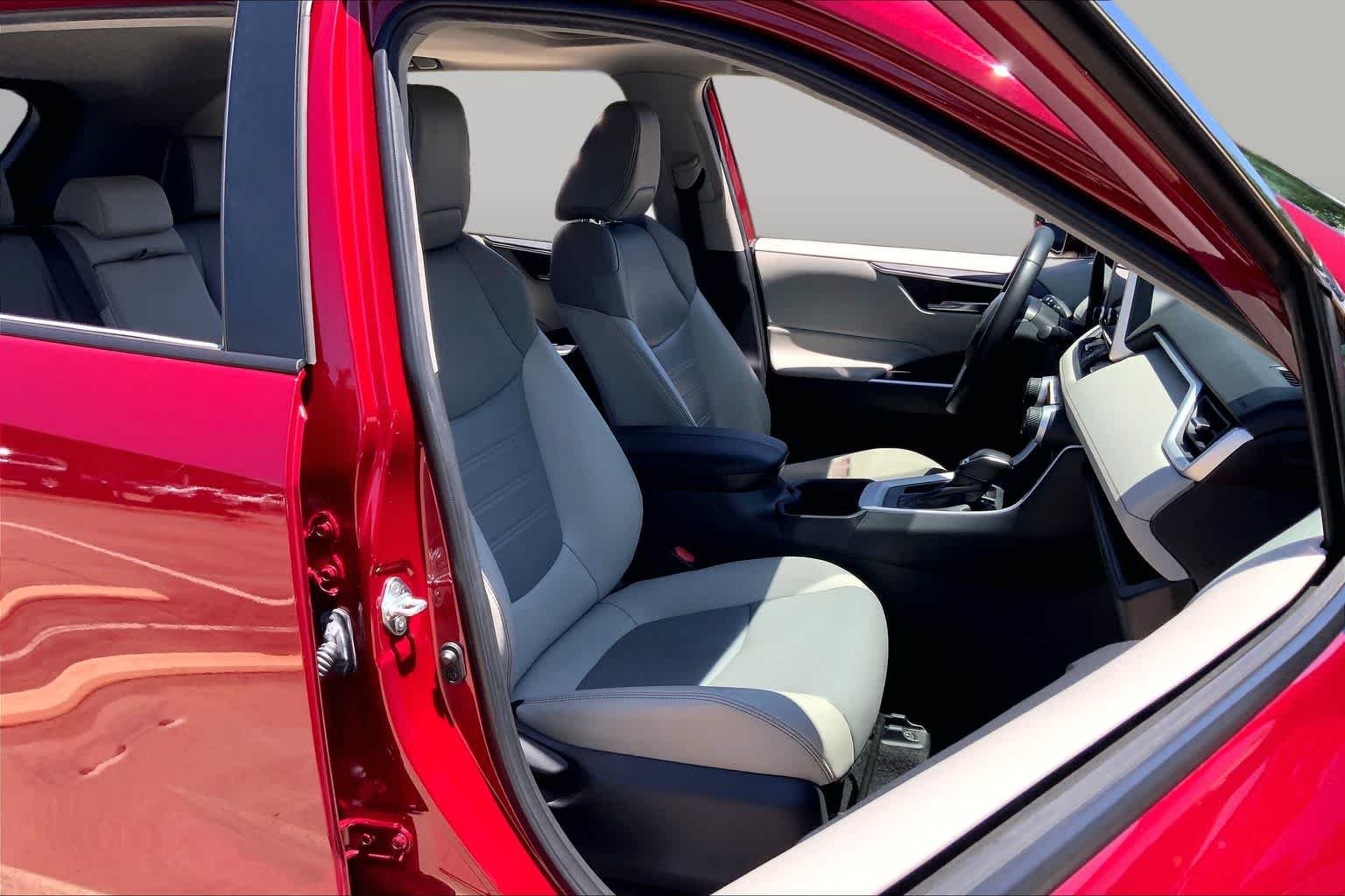 Used 2024 Ruby Flare Pearl Toyota XLE Premium image 9