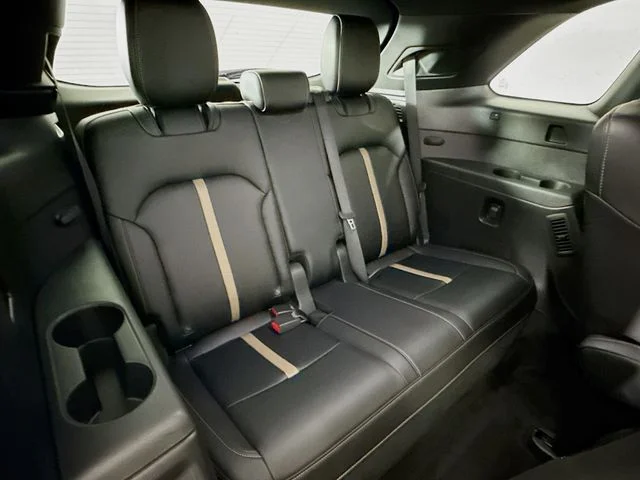 Used 2025 Blue Mazda Premium Plus image 28