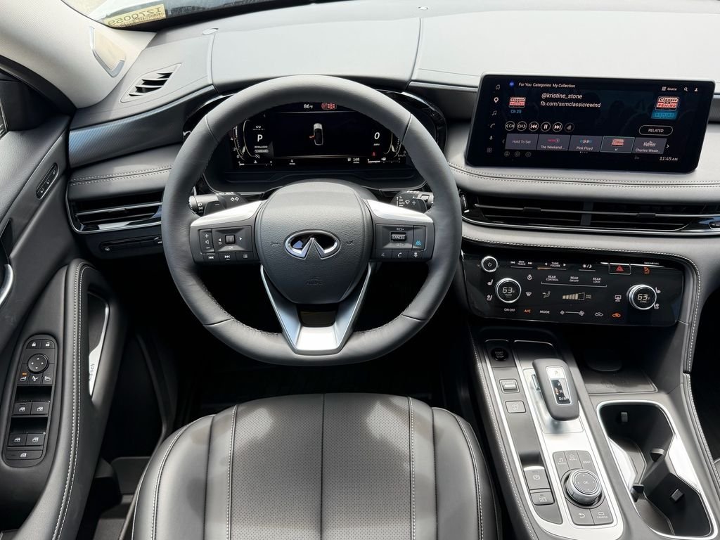 New 2027 RADIANT WHITE INFINITI Luxe FWD image 17