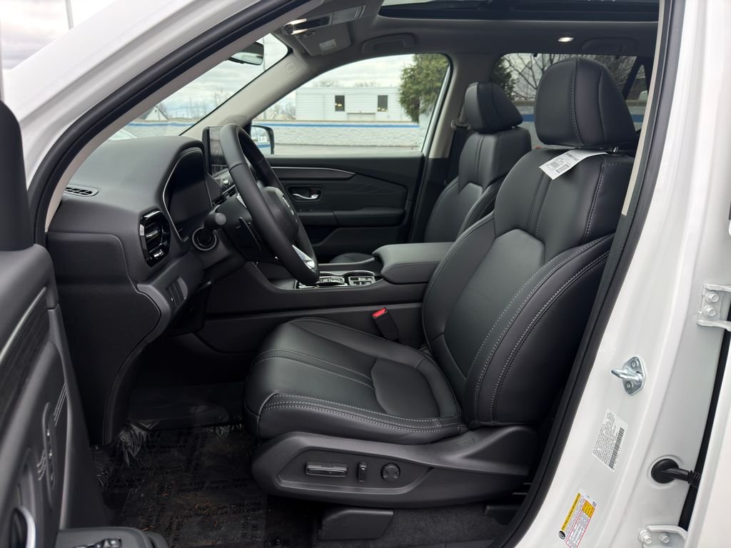 New 2026 Platinum White Pearl Honda Touring image 18