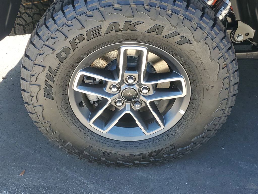 New 2026 Anvil Clear-Coat Exterior Paint Jeep Mojave image 4