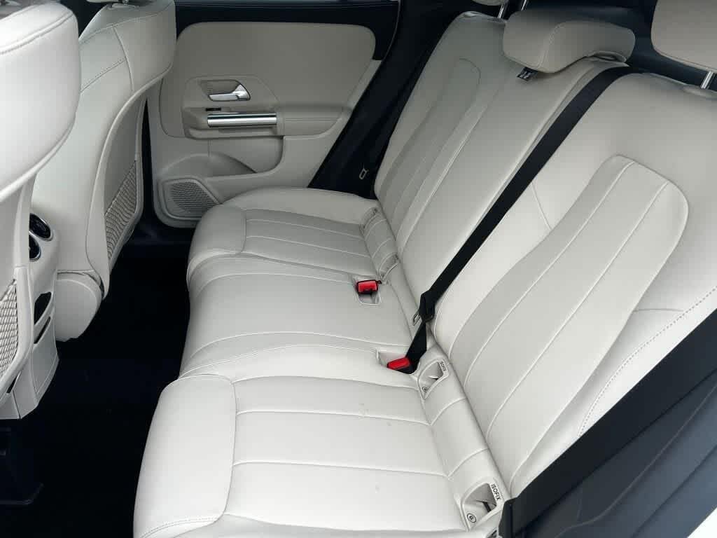 New 2026 Polar White Mercedes-Benz GLA 250 image 15