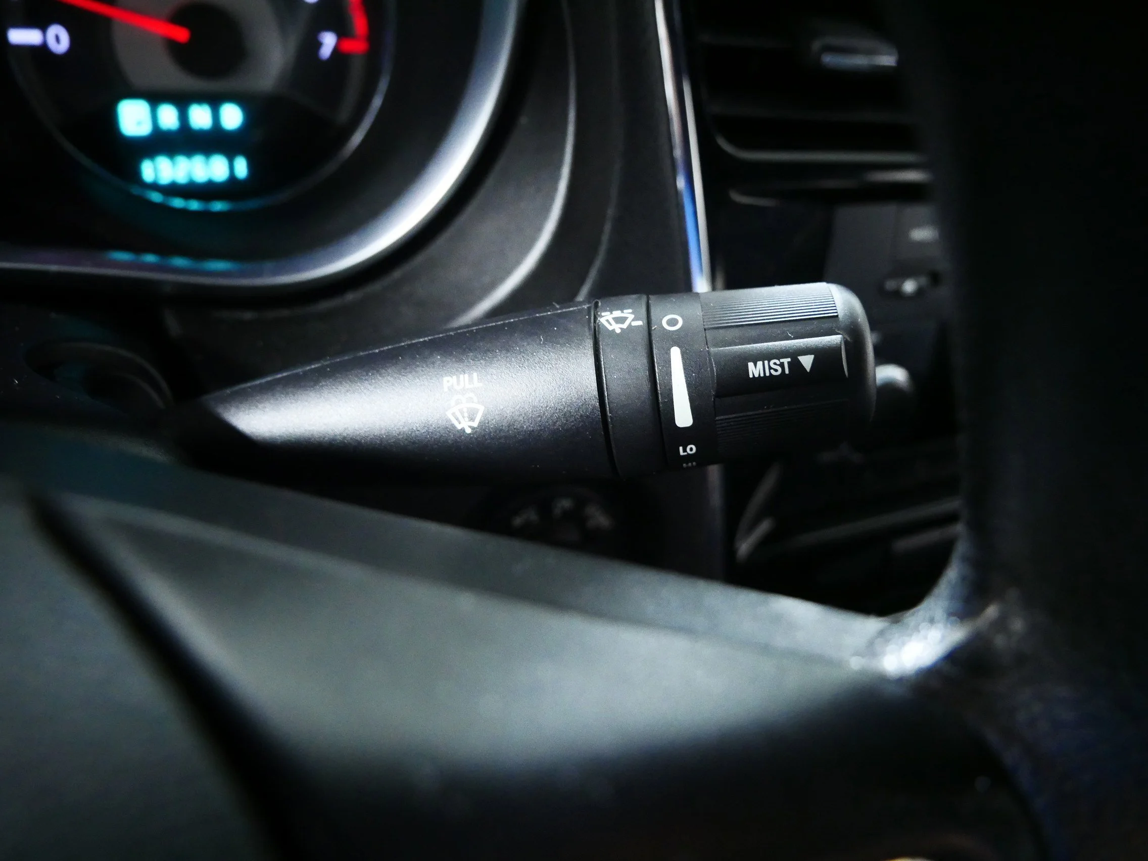 Used 2011 Bright Silver Metallic Chrysler LX image 29