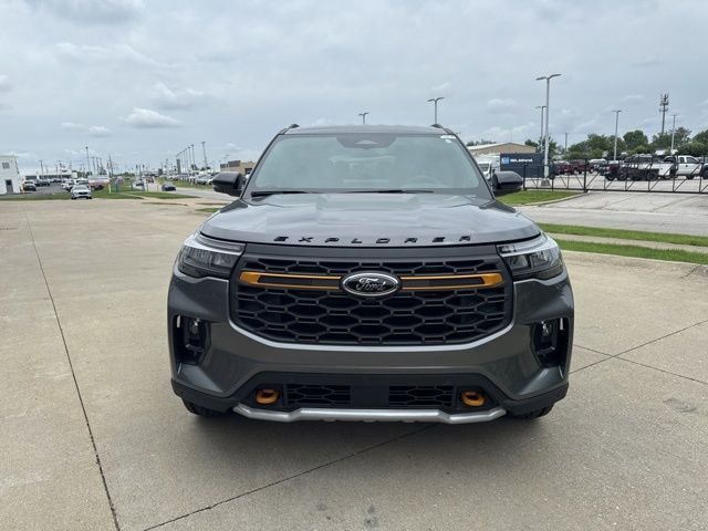 New 2026 Carbonized Gray Metallic Ford Tremor® image 10