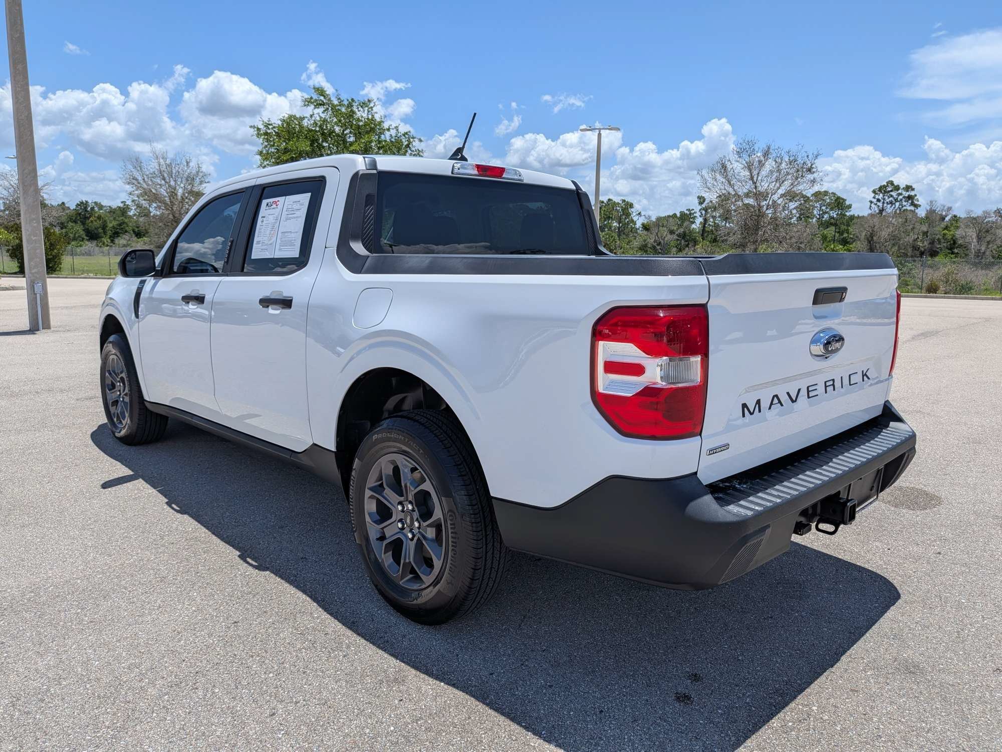 Used 2022 Oxford White Ford XLT image 7