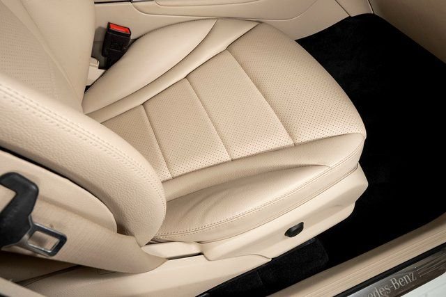 2022 Mercedes-Benz GLC GLC300 - Photo 50