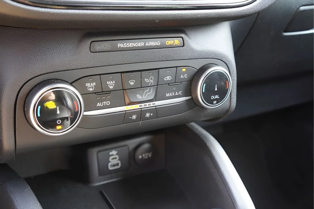 Used 2025 Black Metallic Ford ST-Line image 26