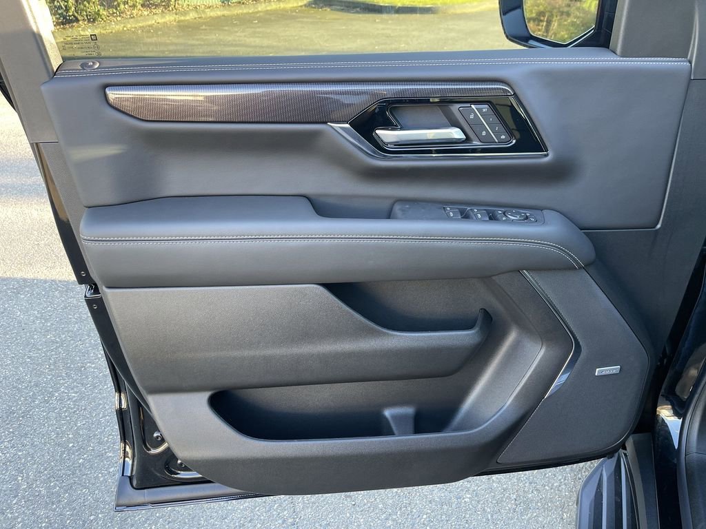 New 2026 Onyx Black GMC Elevation image 22