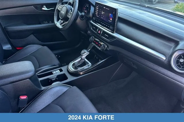 Used 2024 Blue Kia GT-Line image 17