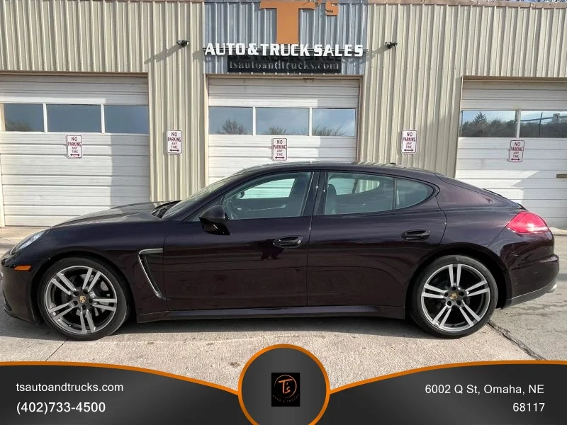 2016 Porsche Panamera