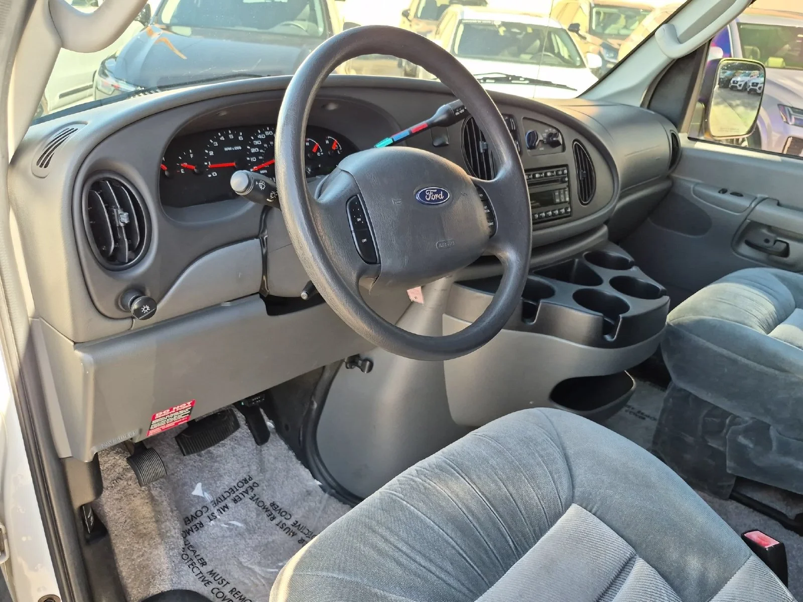 Used 2008 White Ford  image 12